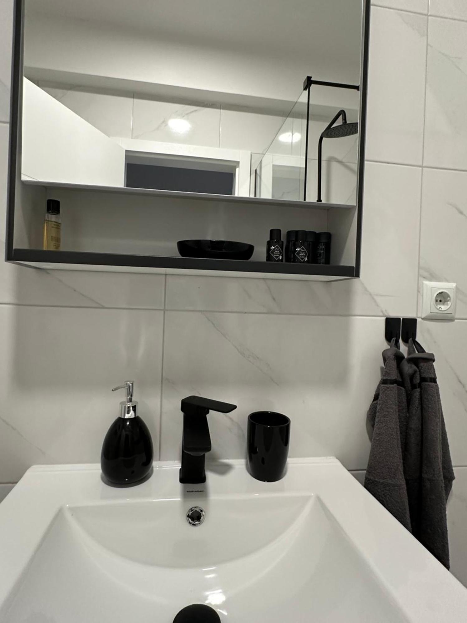 Restoran&Motel And Apartmants Lovacka Prica Tesanj Zewnętrze zdjęcie