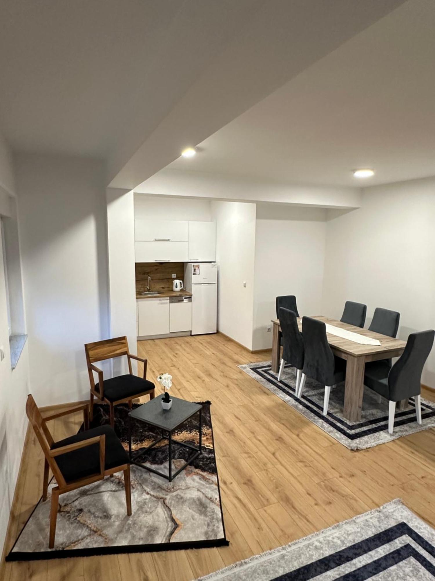 Restoran&Motel And Apartmants Lovacka Prica Tesanj Zewnętrze zdjęcie