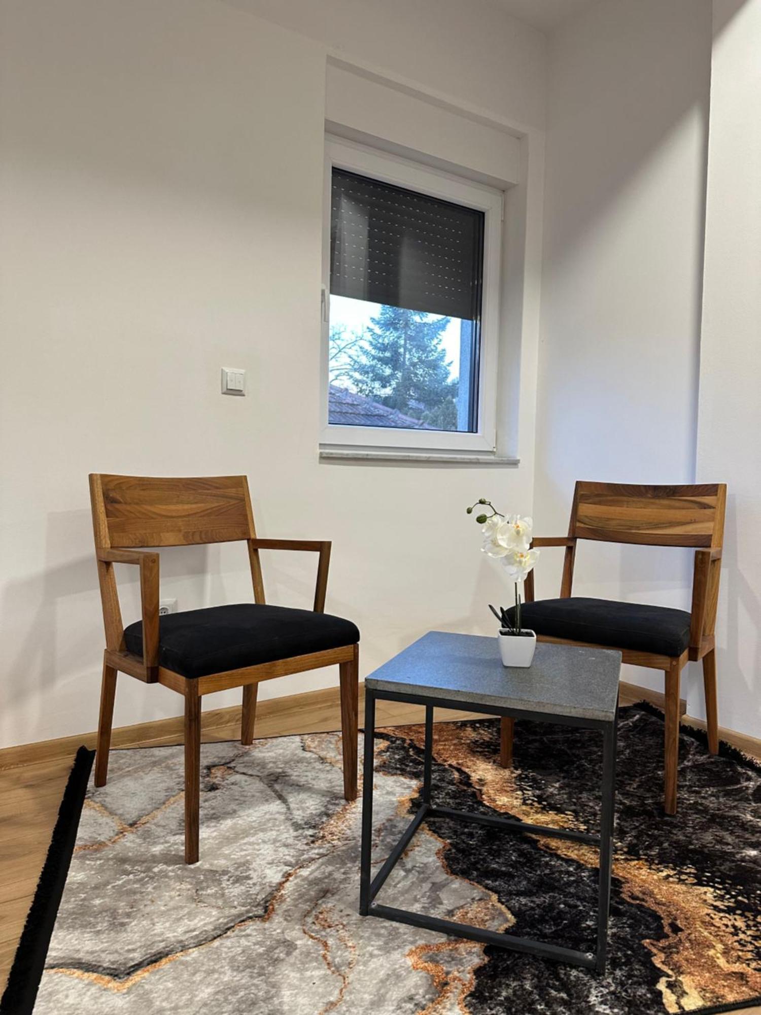 Restoran&Motel And Apartmants Lovacka Prica Tesanj Zewnętrze zdjęcie