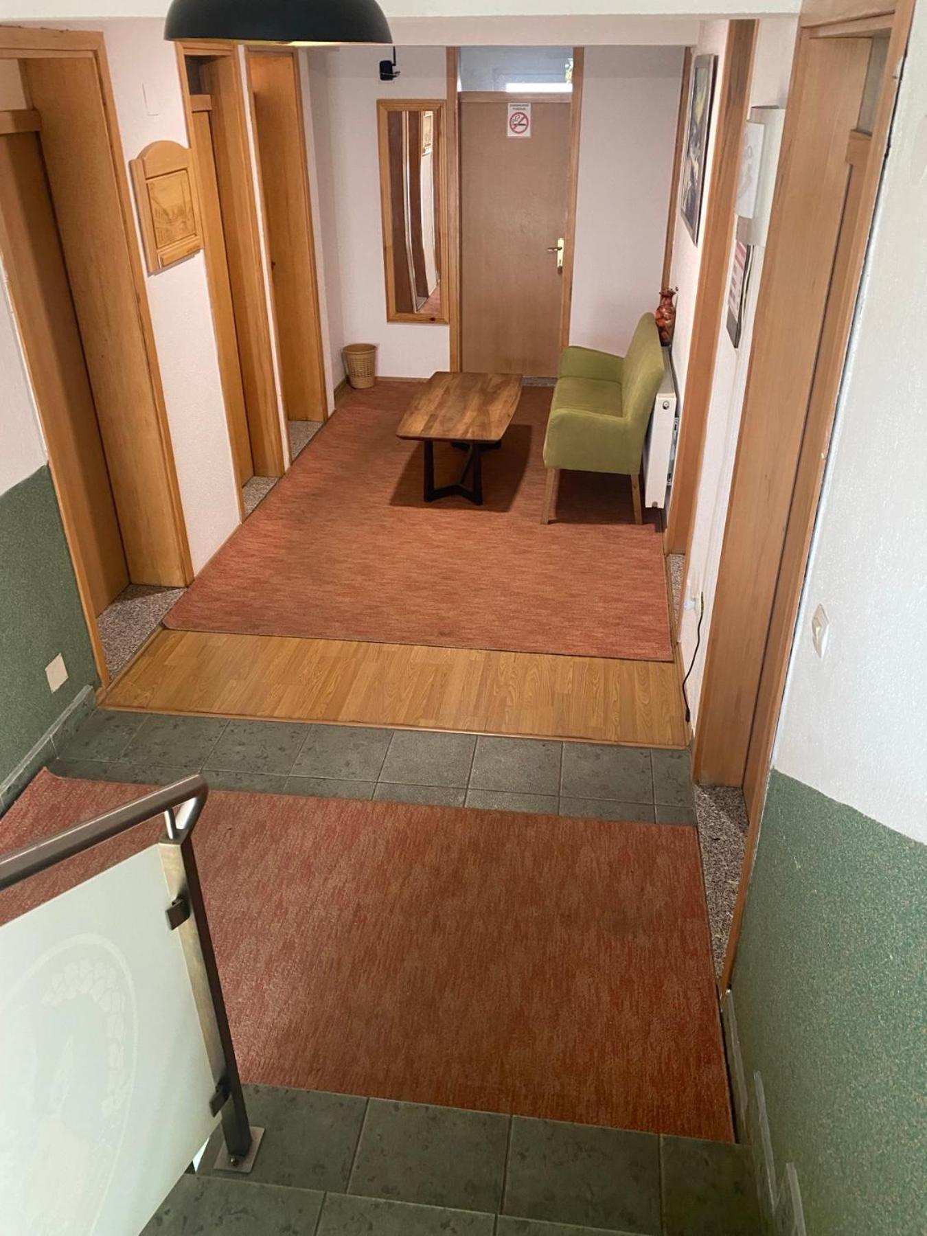 Restoran&Motel And Apartmants Lovacka Prica Tesanj Zewnętrze zdjęcie