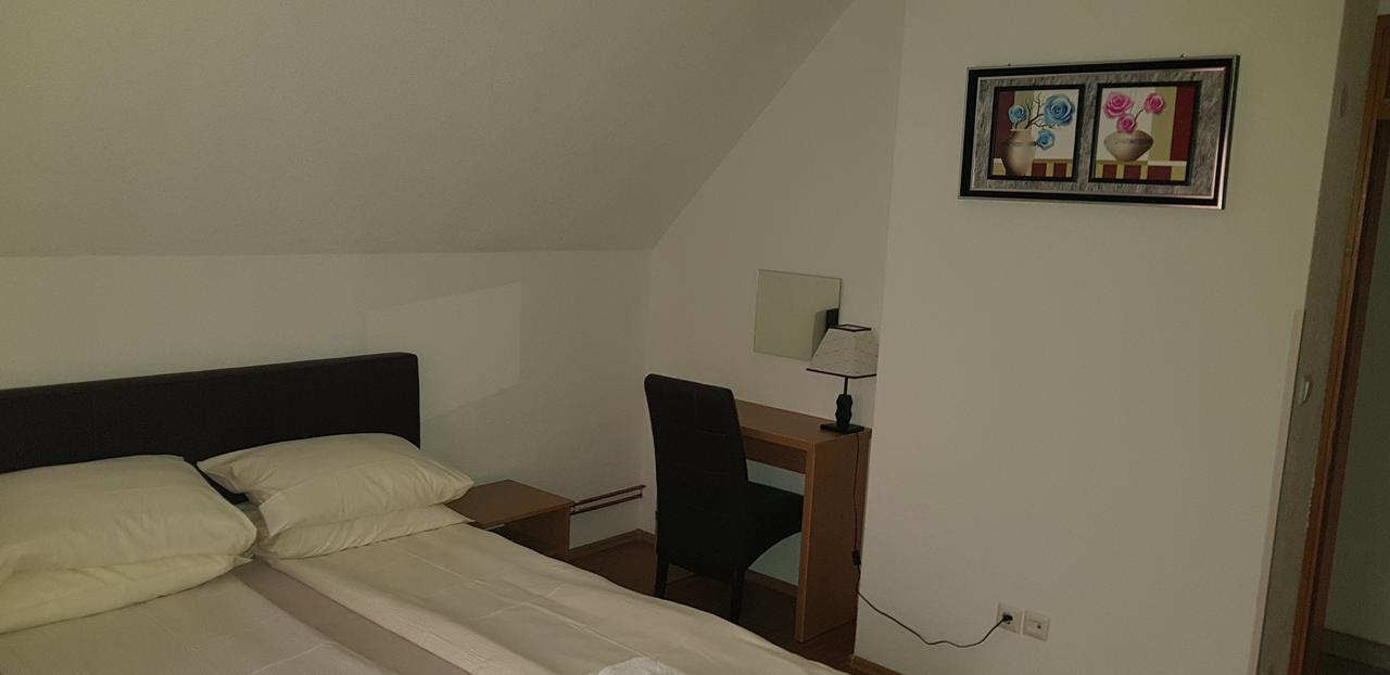 Restoran&Motel And Apartmants Lovacka Prica Tesanj Zewnętrze zdjęcie