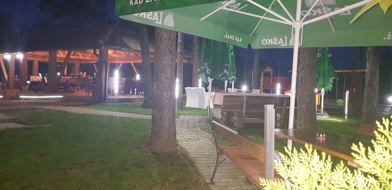 Restoran&Motel And Apartmants Lovacka Prica Tesanj Zewnętrze zdjęcie