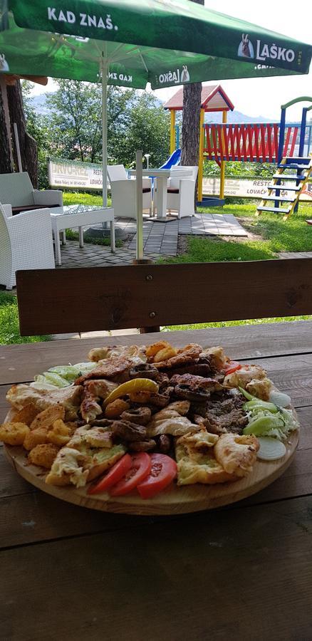 Restoran&Motel And Apartmants Lovacka Prica Tesanj Zewnętrze zdjęcie