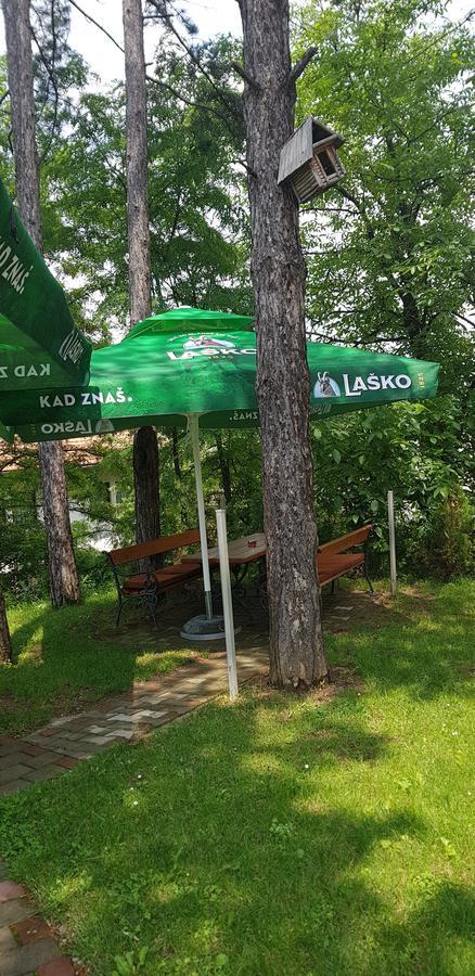 Restoran&Motel And Apartmants Lovacka Prica Tesanj Zewnętrze zdjęcie