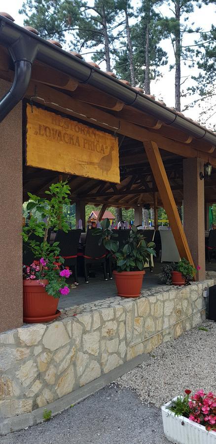 Restoran&Motel And Apartmants Lovacka Prica Tesanj Zewnętrze zdjęcie