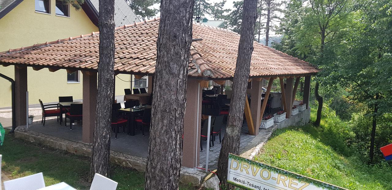 Restoran&Motel And Apartmants Lovacka Prica Tesanj Zewnętrze zdjęcie
