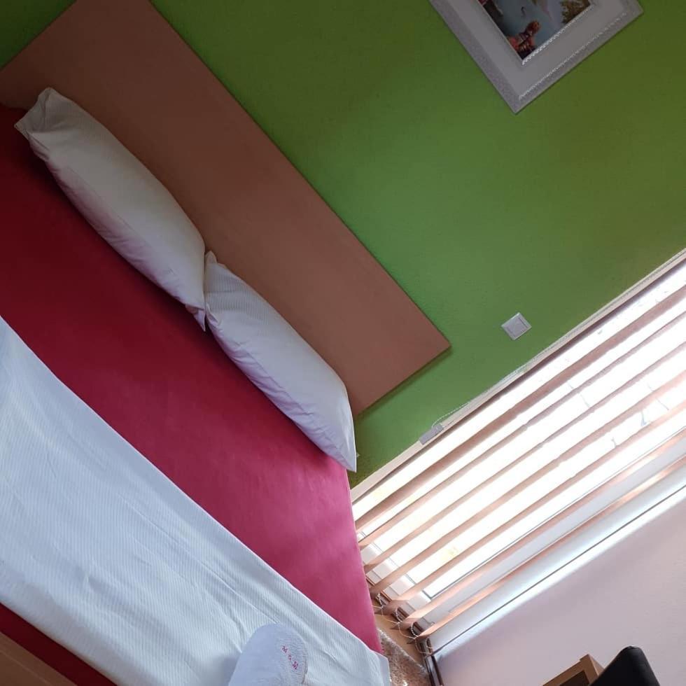 Restoran&Motel And Apartmants Lovacka Prica Tesanj Zewnętrze zdjęcie