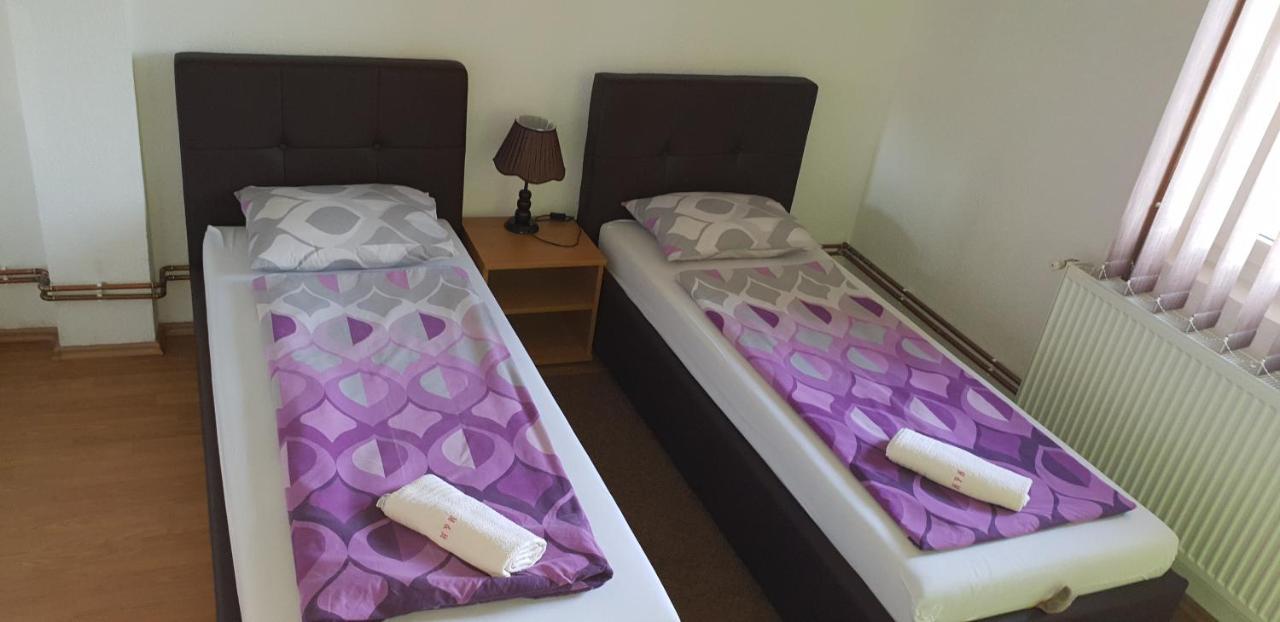 Restoran&Motel And Apartmants Lovacka Prica Tesanj Zewnętrze zdjęcie